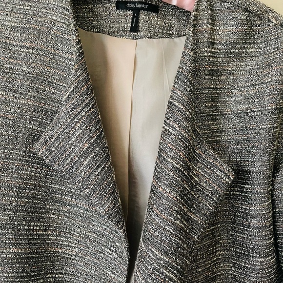 Blazer - Picture 7 of 17